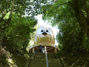 大フクロウ(不苦労)像