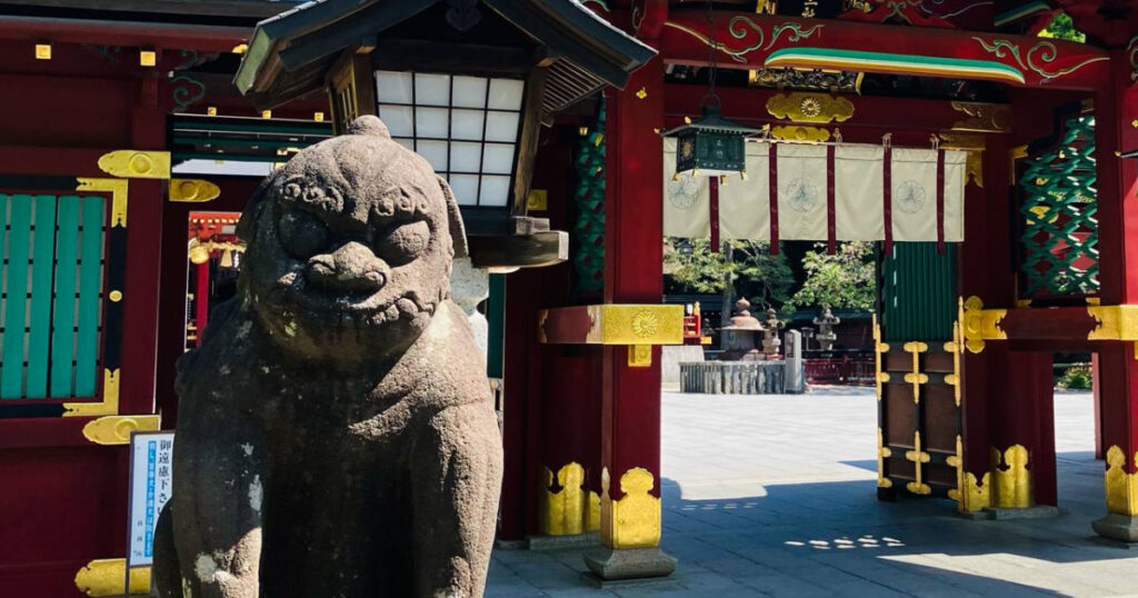 【Q4】神社の「狛犬(こまいぬ)」の役割は?